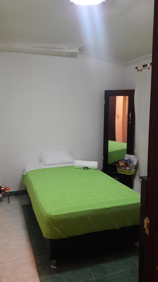 Hostal Deluxe Santander Manizales Exterior photo