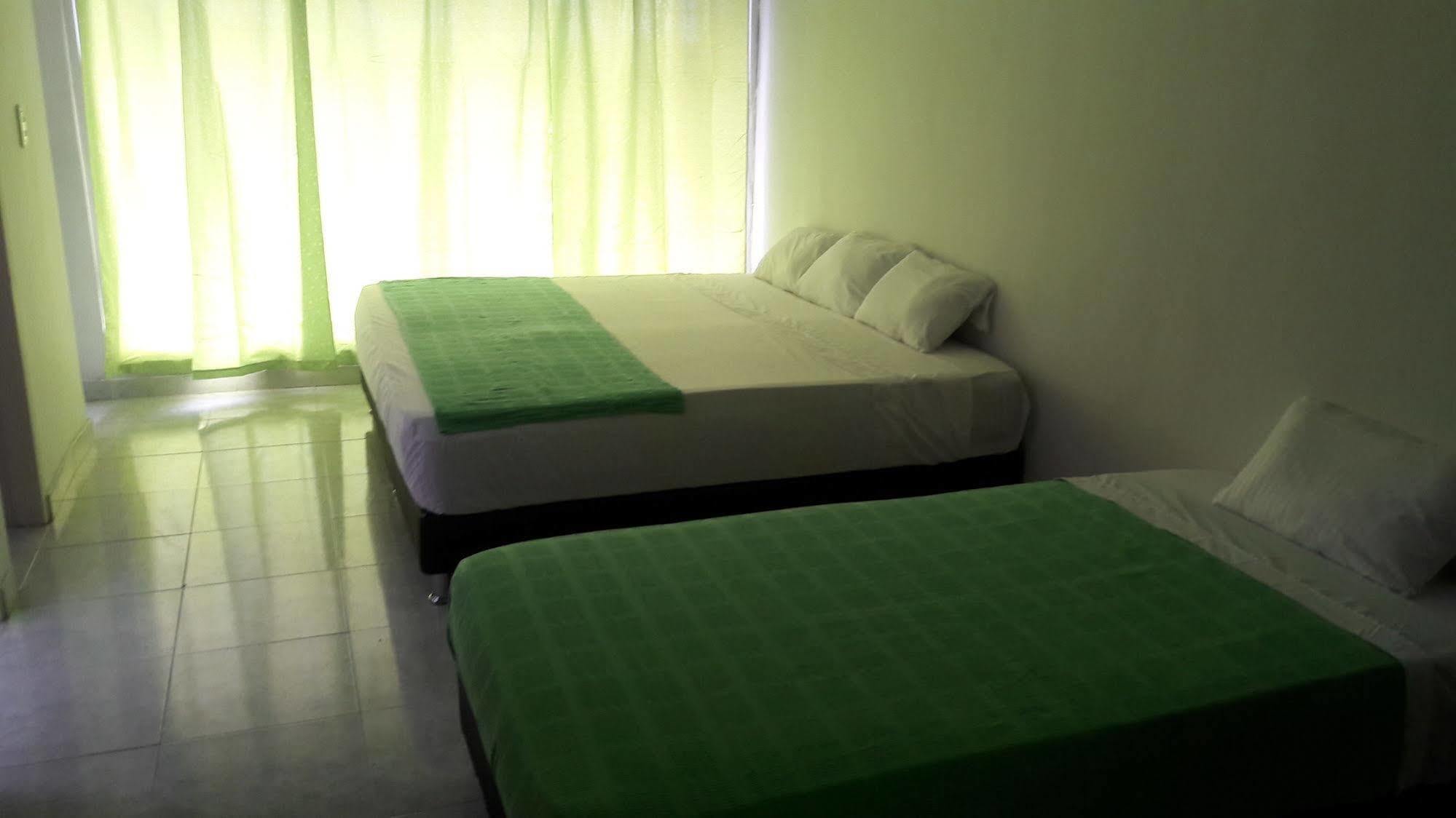 Hostal Deluxe Santander Manizales Exterior photo